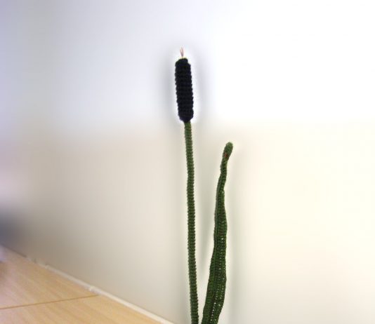 Вязаная Кувшинка и Камыш Вязаная крючком игрушка кувшинка и камыш