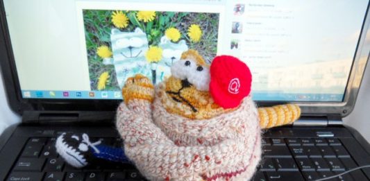 Вязаная игрушка Кот – системный администратор. Профессия №3 Вязаная игрушка Кот