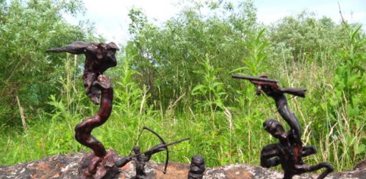 Скульптуры из коряг