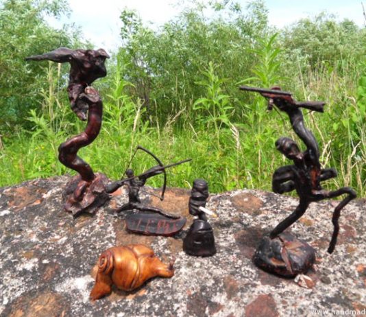 Скульптуры из коряг