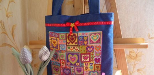 Шитая сумка с вышивкой Сердца