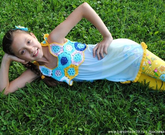 Вязанная крючком туника