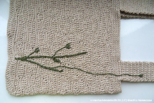 Вышивка по вязаному полотну