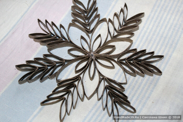 DIY Snowflake/ Снежинка из втулки от туалетной бумаги/ Бюджетный Новогодний Декор/Winter home decor