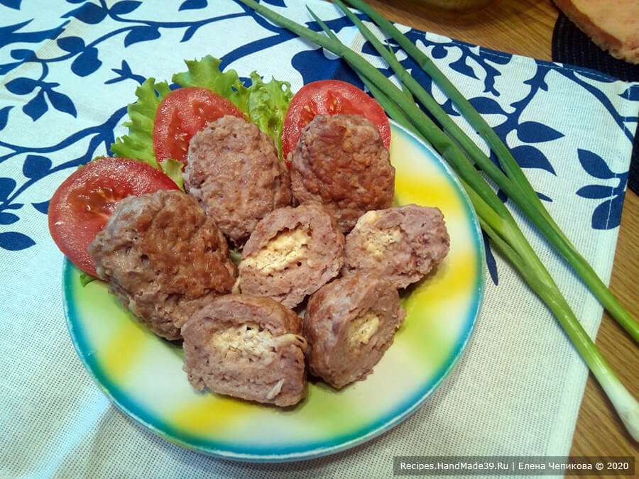 Сочные мясные котлеты с творожной начинкой – пошаговый рецепт с фото