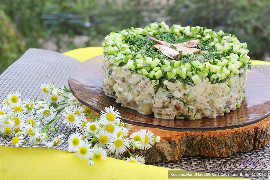 Оливье со шпротами – пошаговый кулинарный рецепт с фото