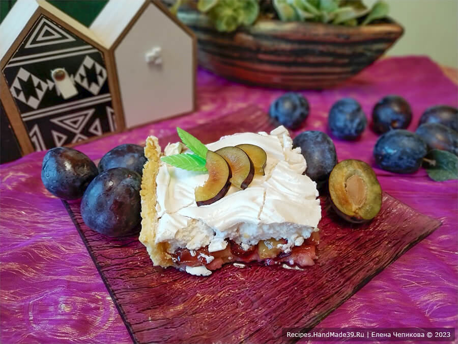 Сливовый пирог с меренгой – пошаговый кулинарный рецепт с фото